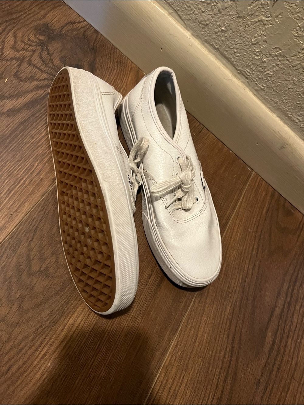 Classic White Low-Top Men's Sneakers